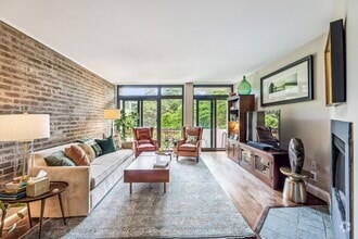 Building Photo - Chic Two-Level Condo in Prime SW Waterfron...
