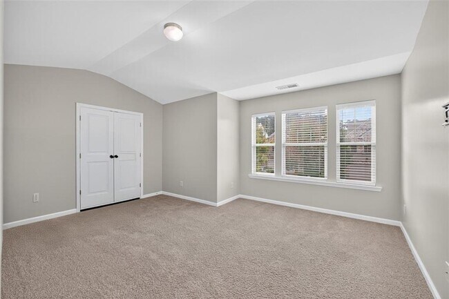 Building Photo - 1250 Image Ives Dr