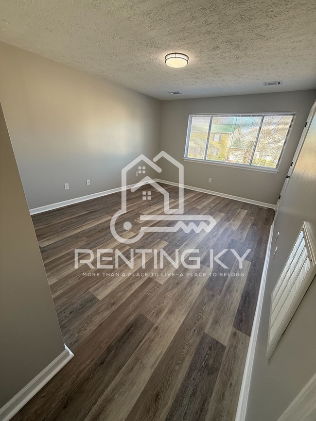 Building Photo - 124-126 Nave Pl