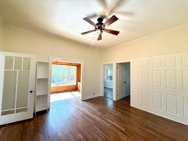 Building Photo - Charming home close to downtown!