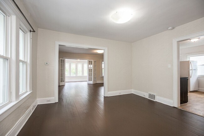 Building Photo - 3250 Berkshire Rd