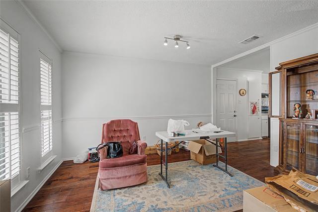 Building Photo - 2009 Charleston Dr