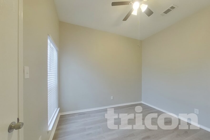 Building Photo - 1727 Oneal St