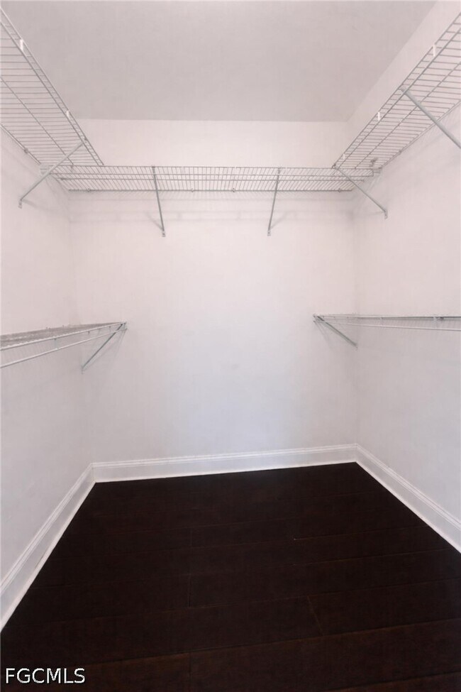 Building Photo - 2302 SW 53rd Terrace