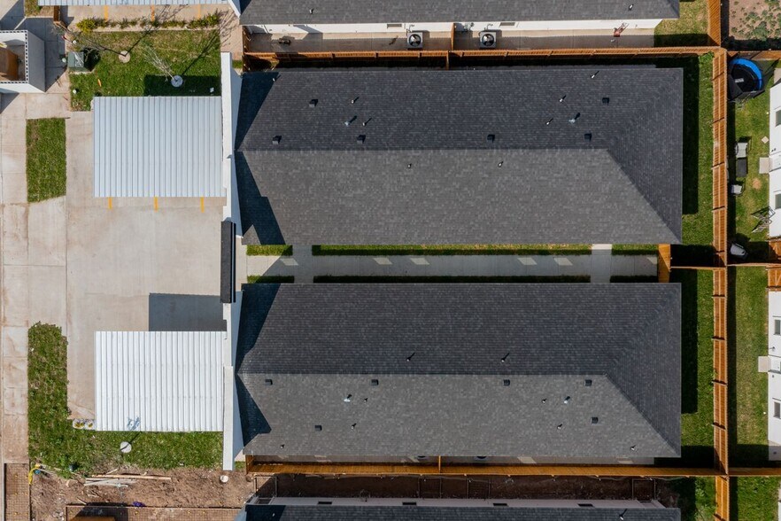 Building Photo - 504 N Emerald Ave