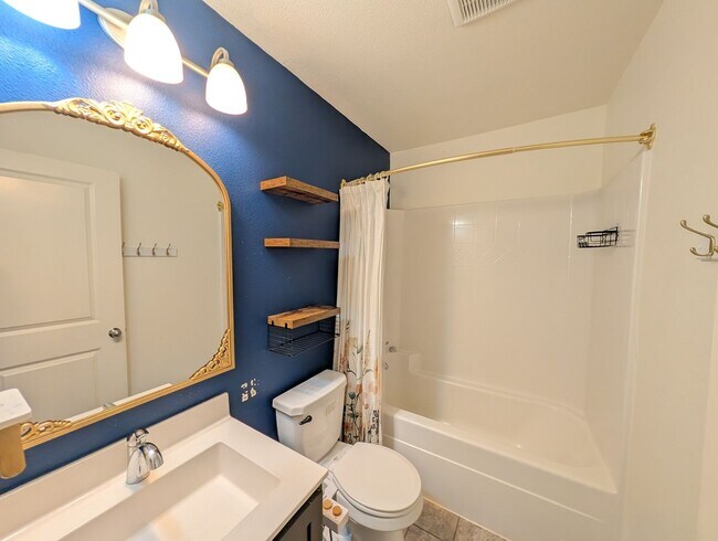 Building Photo - Chic 3 bedroom in Jenks with neighborhood park