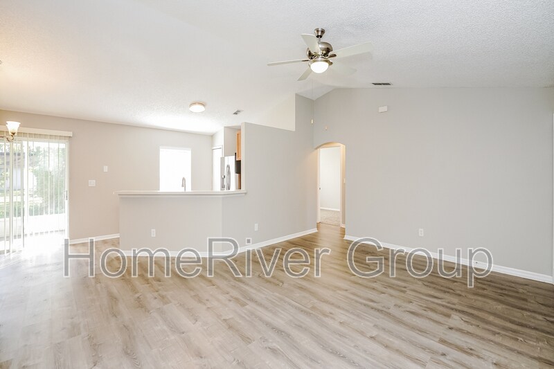 Building Photo - 2941 Umbrella Tree Dr