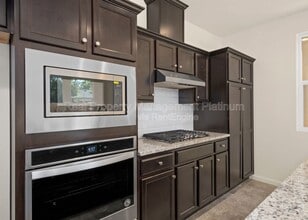 Building Photo - 555 N Cattail Ct