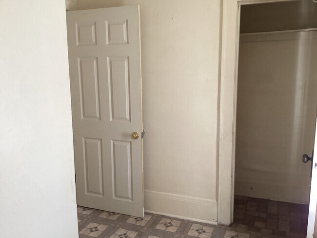 Building Photo - 4228 W Bonny Pl