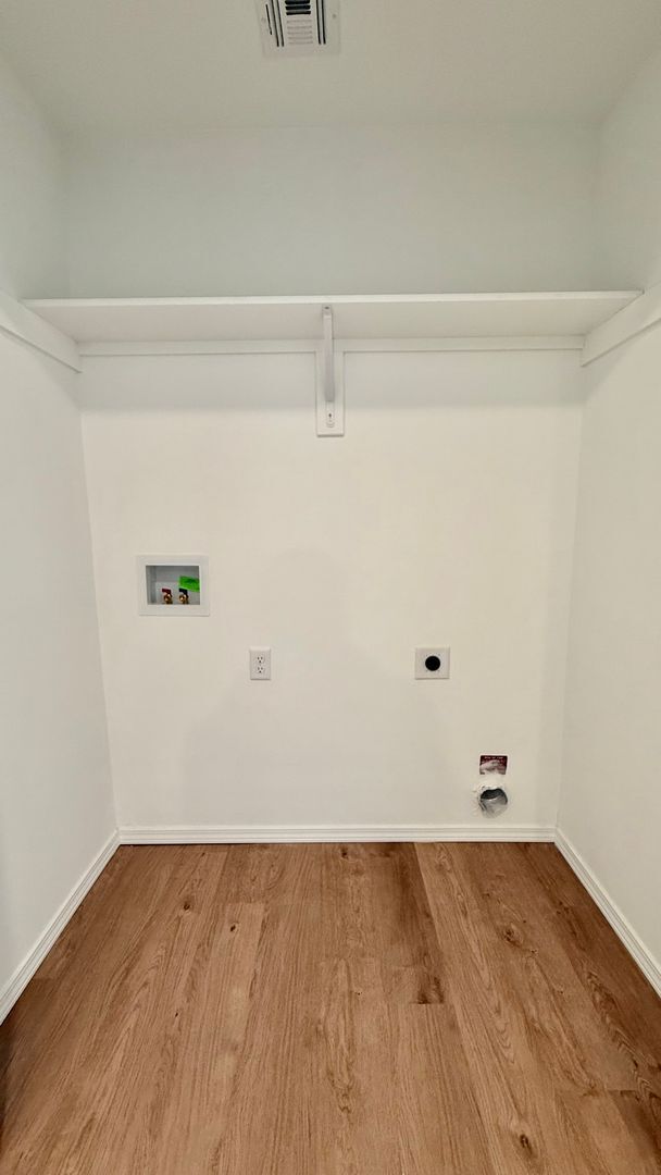 Building Photo - Brand New!! Cute 3 bed, 2 bath in Tuscany Lakes