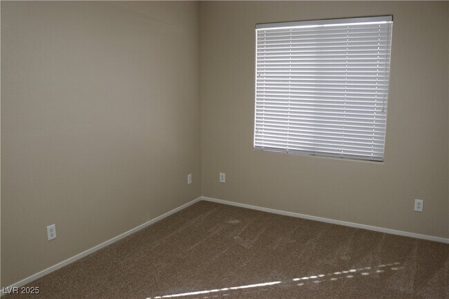 Building Photo - 3764 Bowers Hollow Ave
