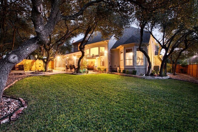 Building Photo - 1800 Bluffwood Pl