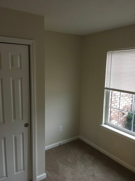 Building Photo - 6474 Titania Dr