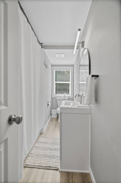 Building Photo - 1114 Meacham St