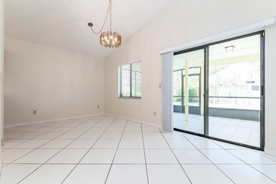 Building Photo - 1011 Manigan Ave