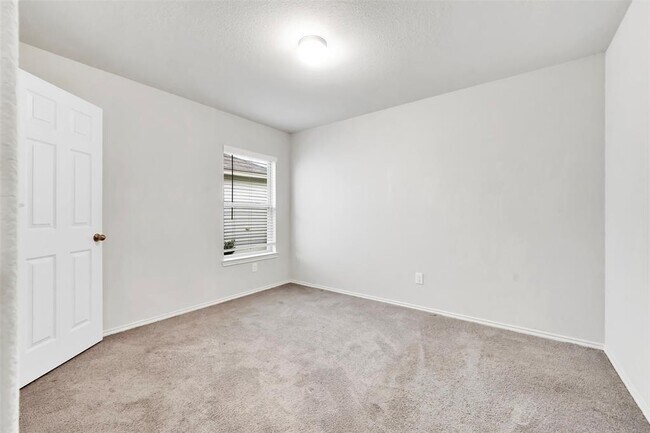 Building Photo - 4351 Stuebner Hl Dr