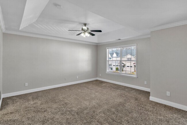 Building Photo - Stylish 3-Bedroom Townhome with Exclusive December Offer