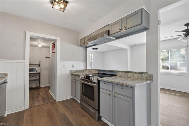 Building Photo - 8507 Chapin St