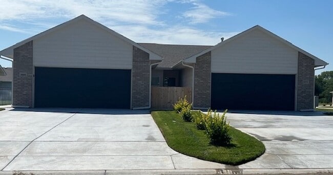 Building Photo - North 45th Addition