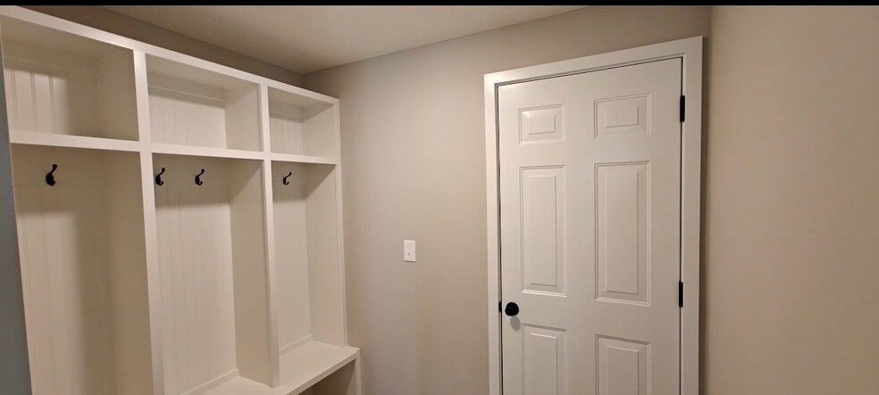 Building Photo - 3686 Shoal Way
