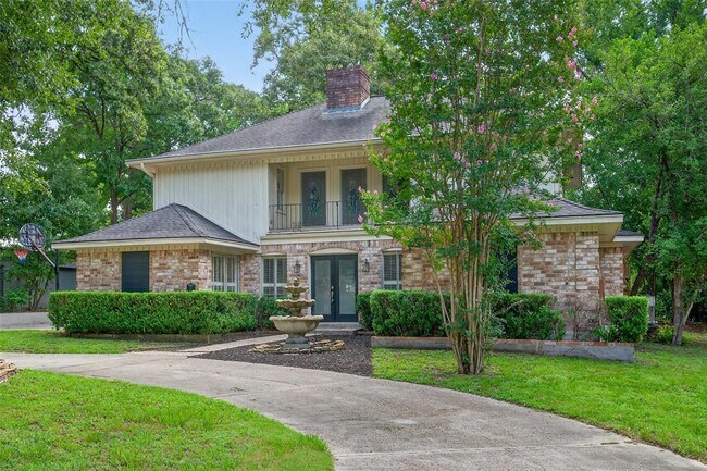 Building Photo - 663 Ravensworth Dr