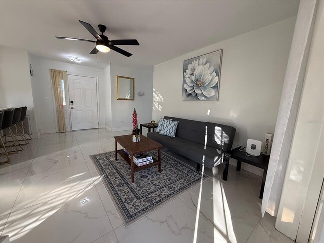 Building Photo - 801 North Blvd W