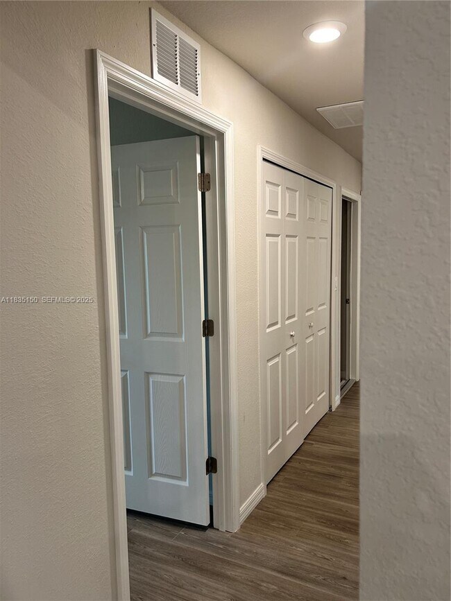 Building Photo - 3415 20th St W