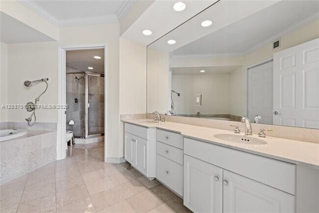 Building Photo - 3370 Hidden Bay Dr