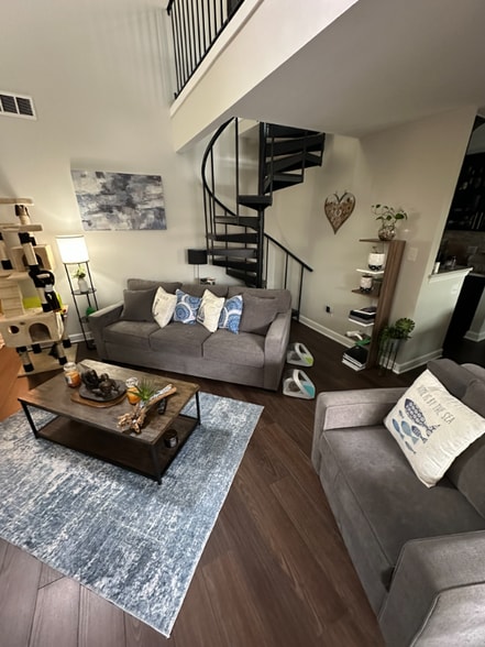 Building Photo - 197 Tavistock Rd