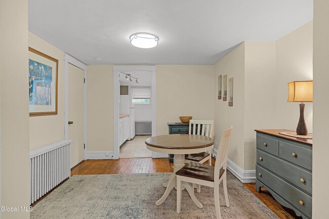 Building Photo - 67 Hill St