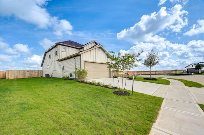 Building Photo - 7715 Primrose Myrtle Ln
