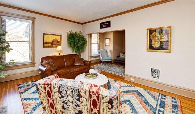 Building Photo - 705 Bryden Rd