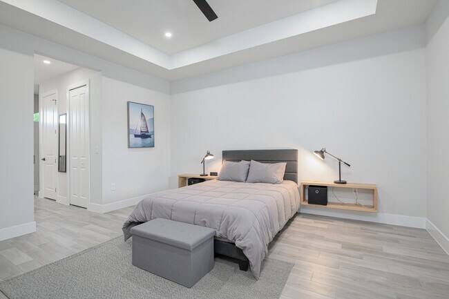 Building Photo - 3432 SW 8th St