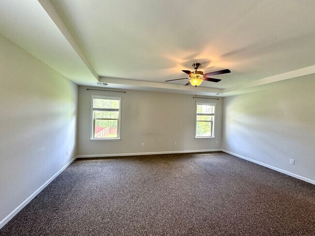 Building Photo - South AVL - Beautiful, Spacious, Versatile...