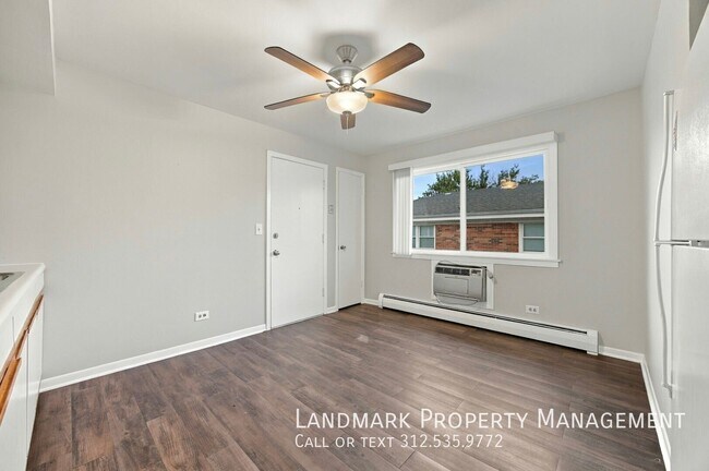 Building Photo - 448 Lincoln Ln