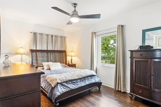 Building Photo - 3151 SW 20th St