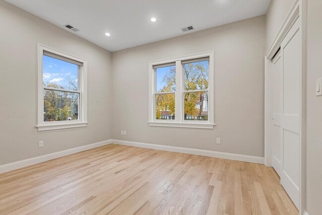 Building Photo - 14 Newell Rd