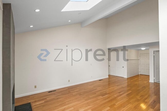 Building Photo - 4484 George Oaks Dr