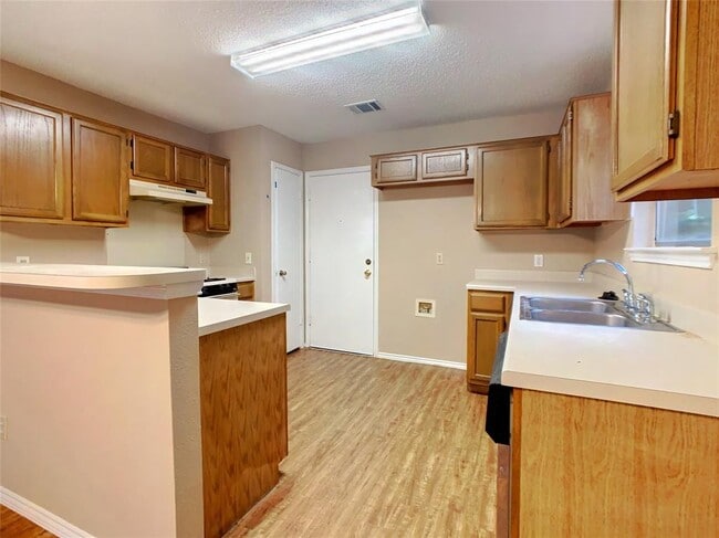 Building Photo - 12705 Modena Trail