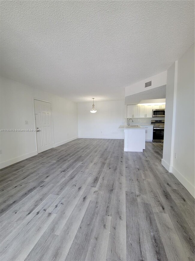 Building Photo - 8600 SW 212th St