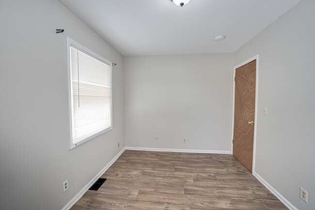 Building Photo - 1209 Gage St