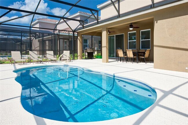 Building Photo - 5231 Wildwood Wy