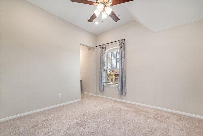 Building Photo - 1984 Highland Meadows Dr