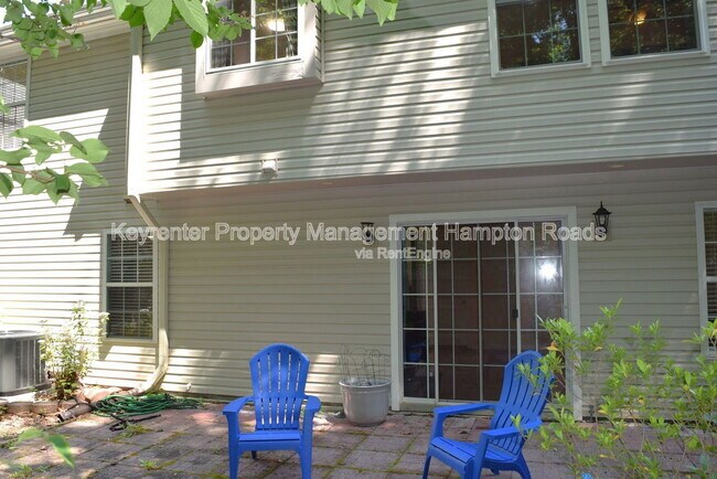 Building Photo - 1125 Lady Ashley Dr