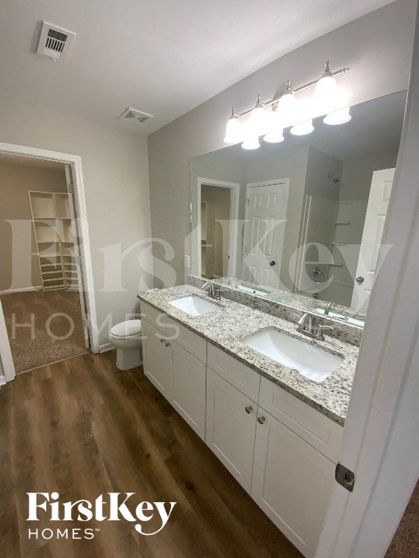 Building Photo - 85 Parkmont Way