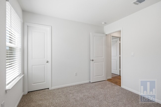 Building Photo - 1932 Marlin Spike Dr