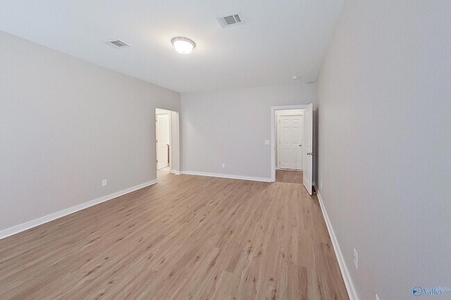 Building Photo - 1515 New Prospect Rd