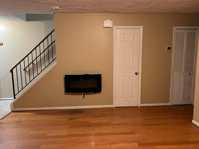 Building Photo - 1412 Nestlewood Ct