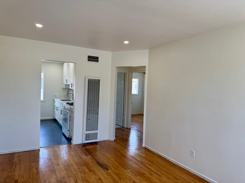 Building Photo - 5329 Rex Ave