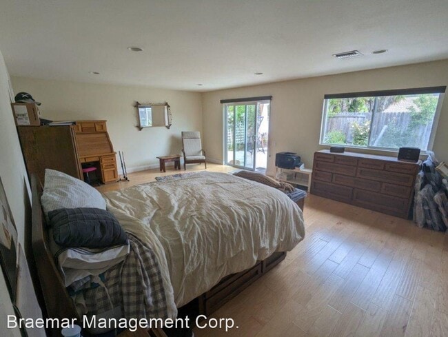 Building Photo - 3 br, 2 bath House - 3963 Greenwood Street